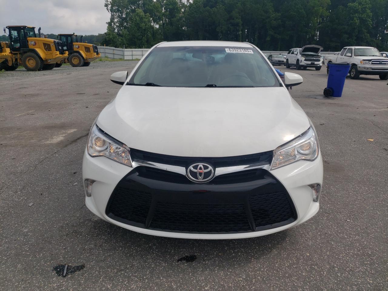 2016 Toyota Camry Le - Image 5