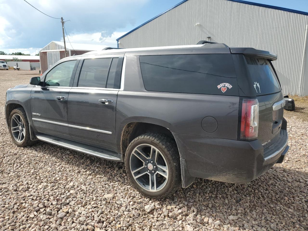 2017 GMC Yukon Xl Denali - Image 2