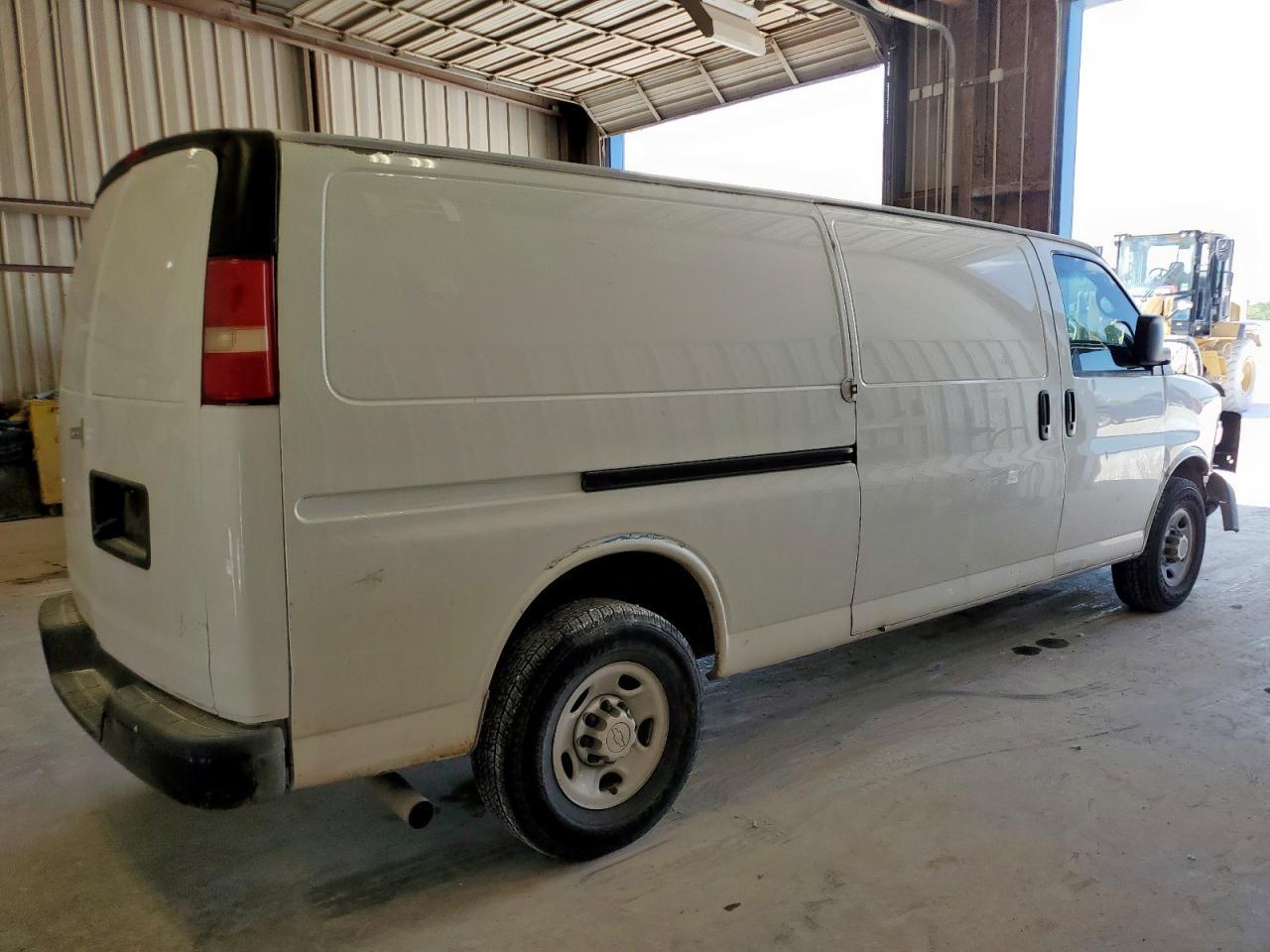 2015 Chevrolet Express G3500 - Image 3