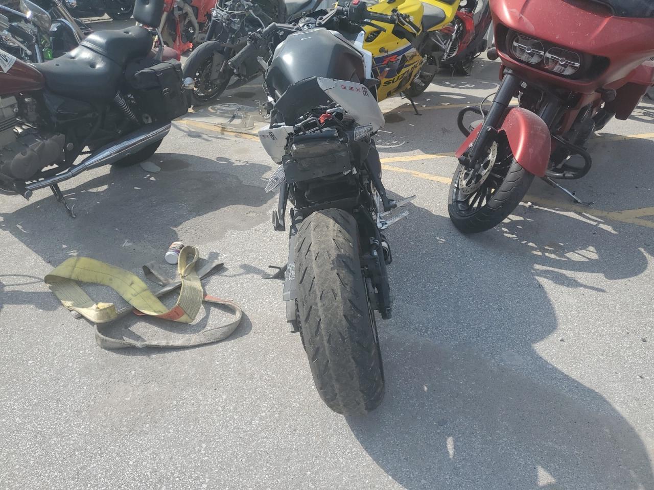 2024 Suzuki Gsx800 F - Фото 4