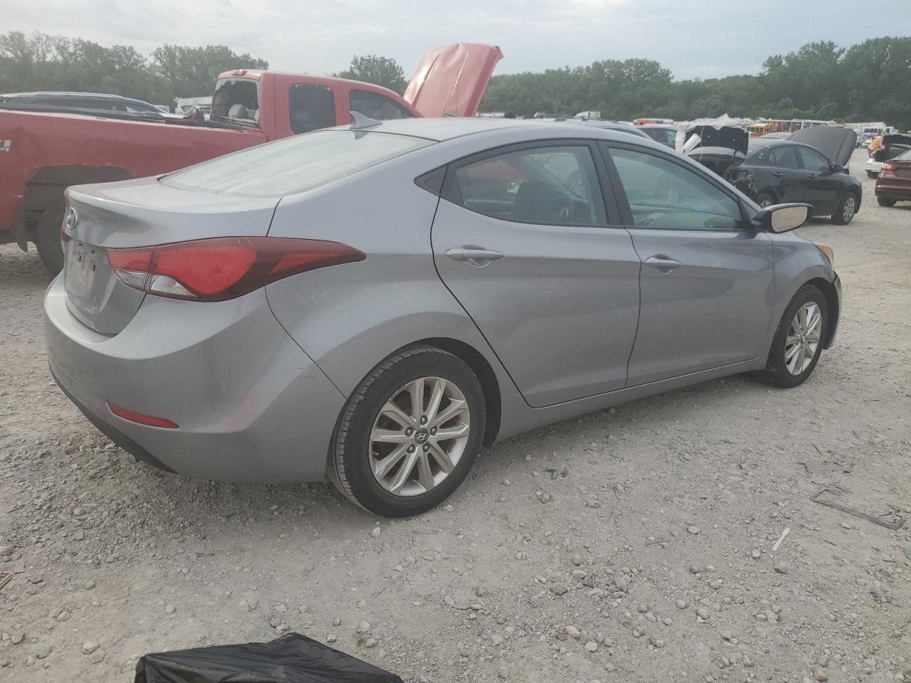 2014 Hyundai Elantra Se - Image 3