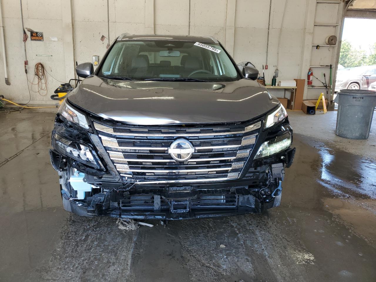 2024 Nissan Rogue Sv - Image 5