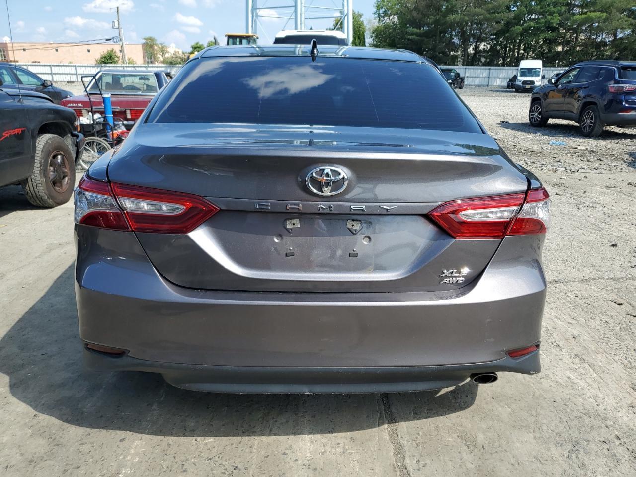 2020 Toyota Camry Xle - Image 6