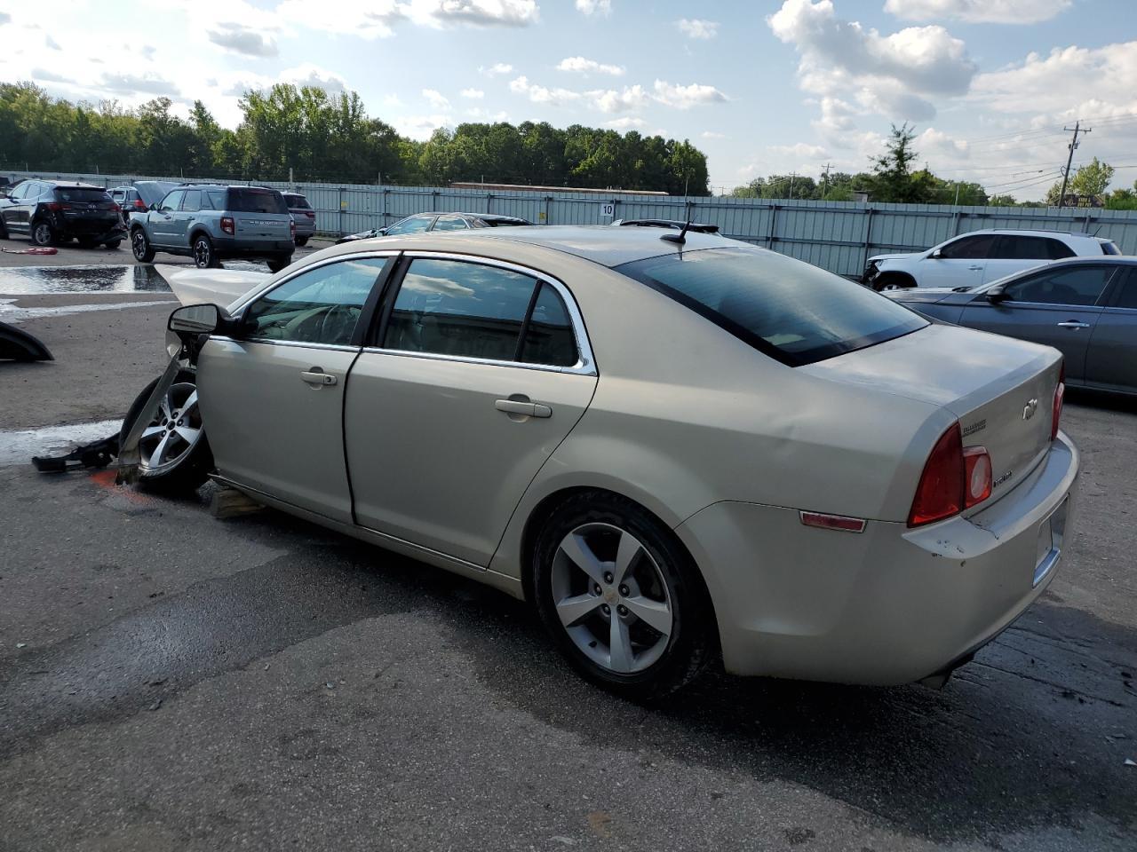 2009 Chevrolet Malibu 2Lt - Image 2