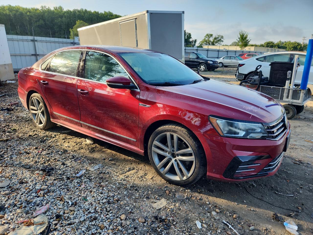 2017 Volkswagen Passat R-Line - Image 4