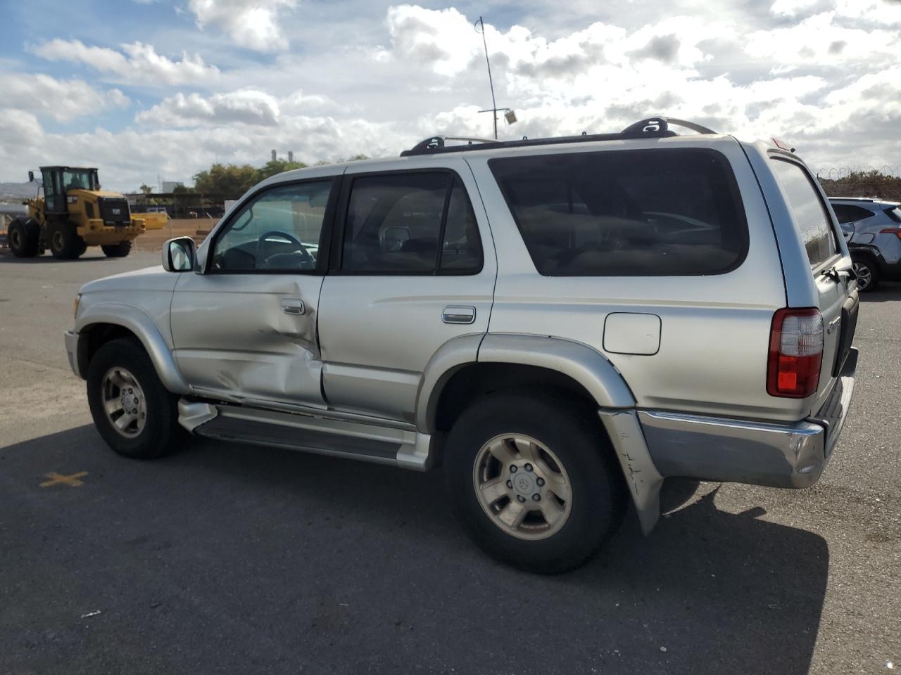 2000 Toyota 4Runner Sr5 - Image 2