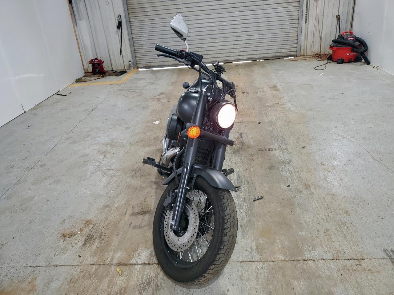 2023 Honda Vt750 C2B - Фото 2