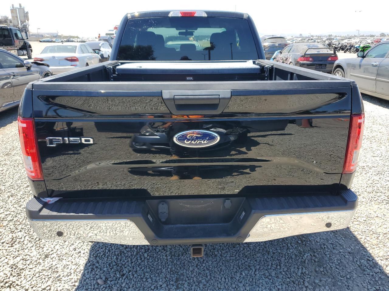 2017 Ford F150 Super Cab - Фото 6