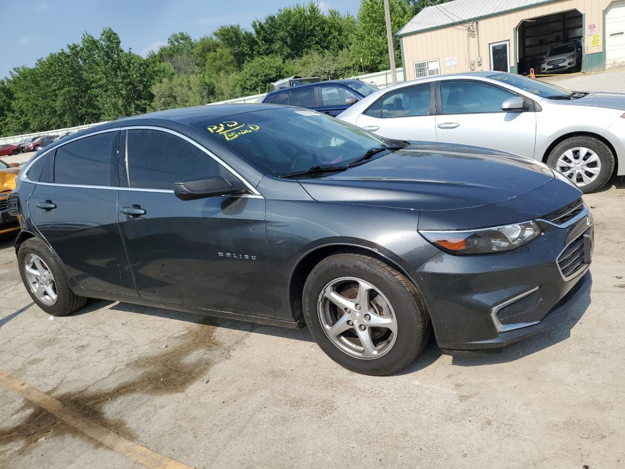 2017 Chevrolet Malibu Ls - Фото 4