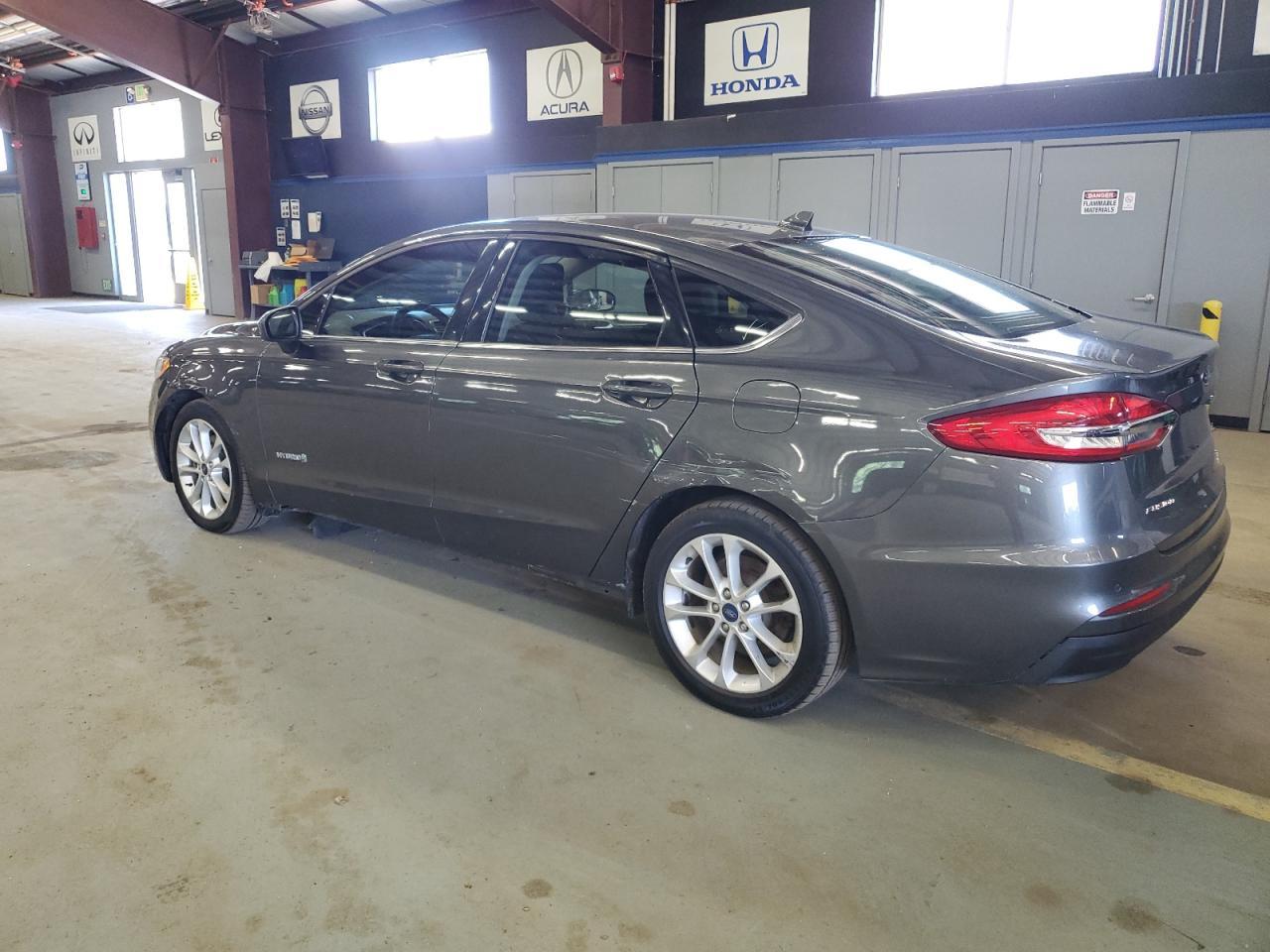 2019 Ford Fusion Se - Фото 2