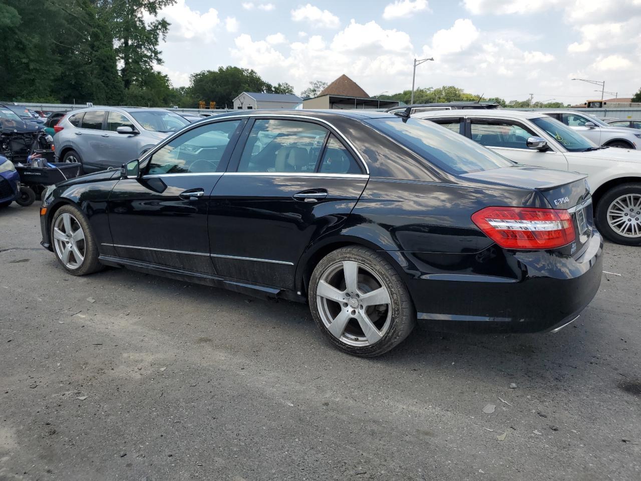 2011 Mercedes-Benz E 350 4Matic - Фото 2