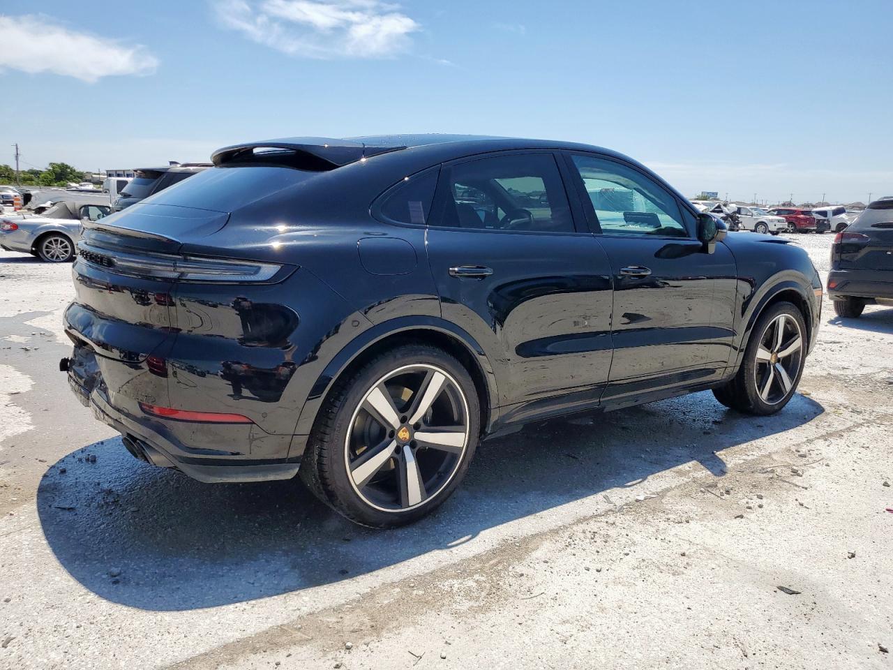 2024 Porsche Cayenne Coupe - Фото 3
