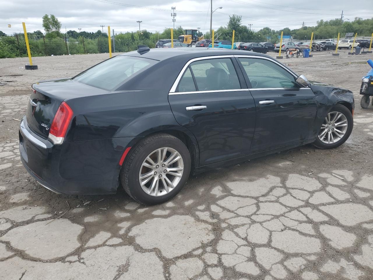 2015 Chrysler 300C - Image 3