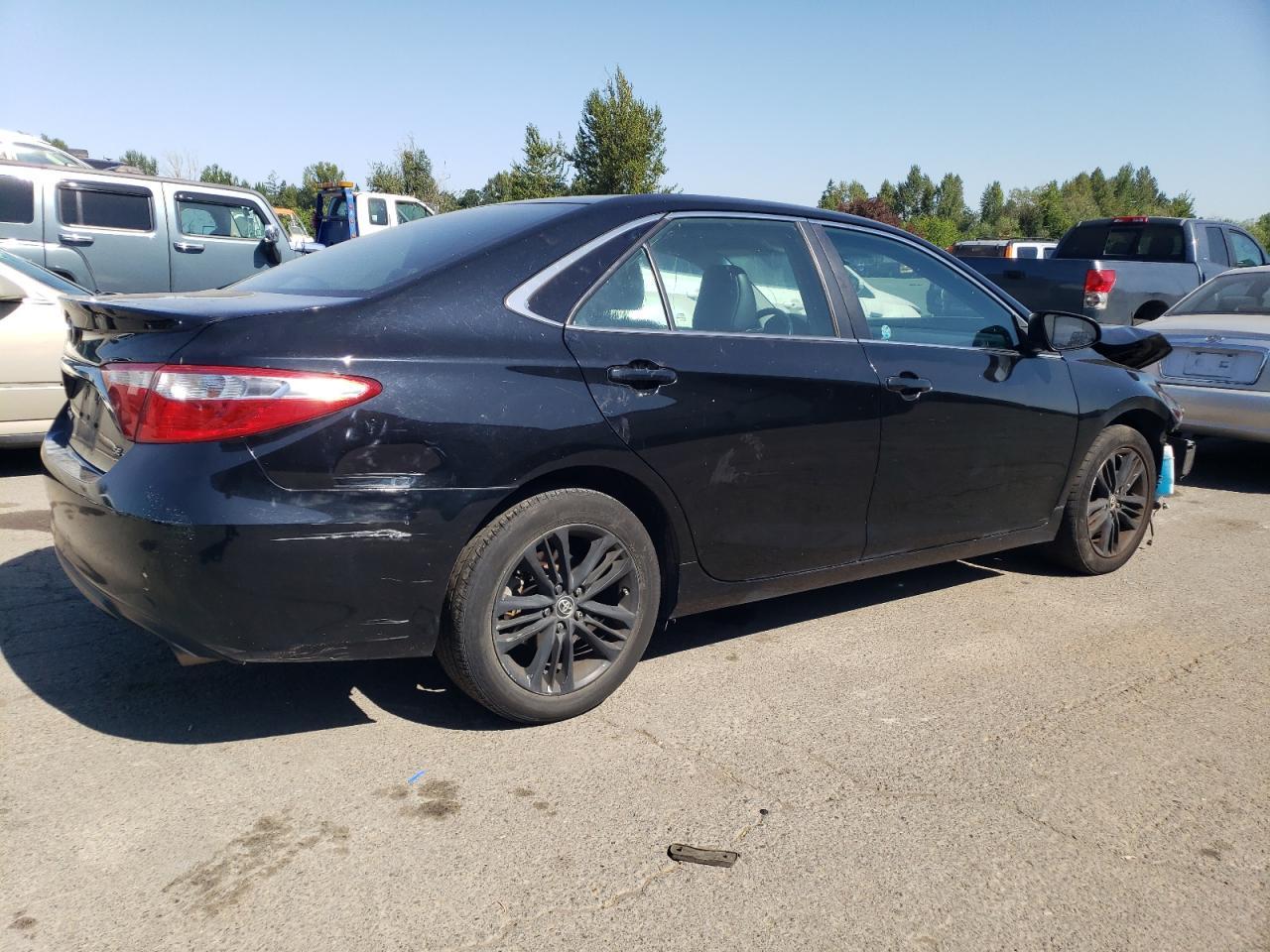 2015 Toyota Camry Le - Фото 3