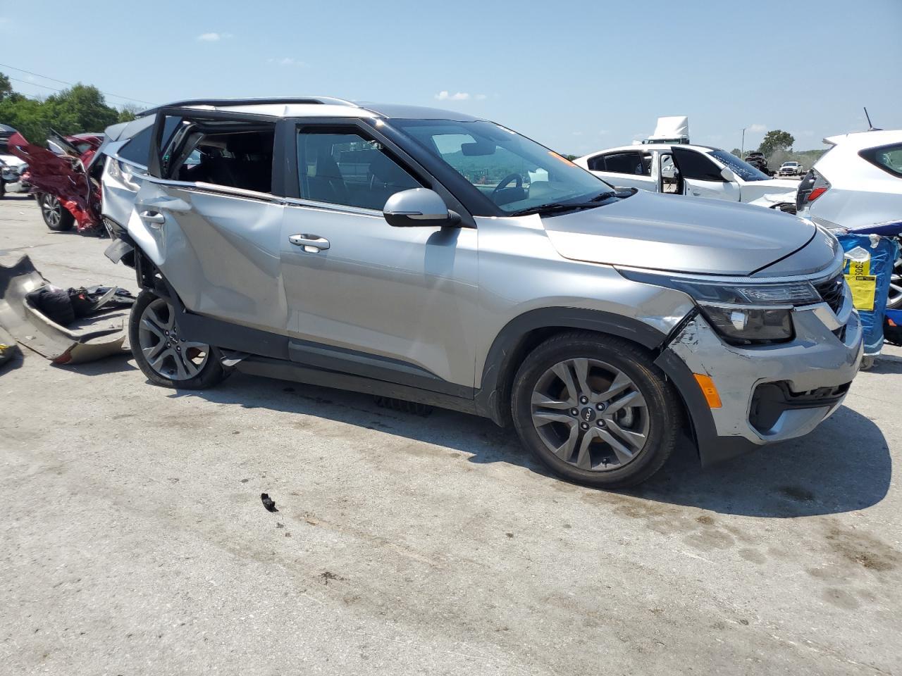 2023 Kia Seltos S - Image 4