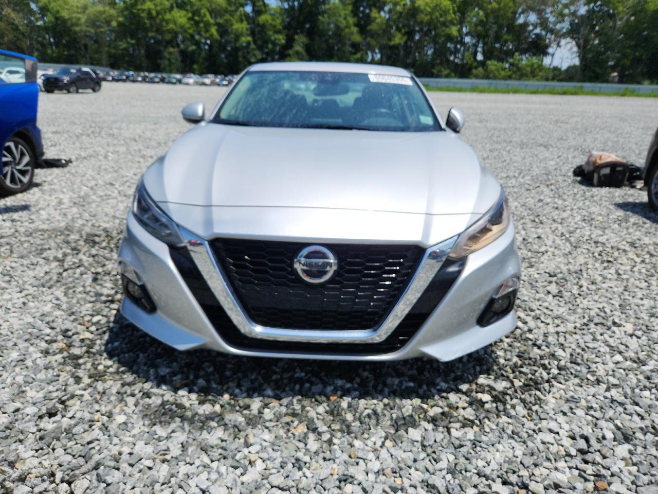 2019 Nissan Altima Sl - Image 5
