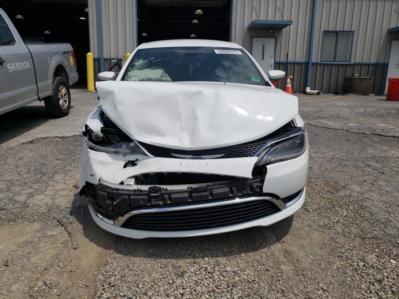 2015 Chrysler 200 Limited - Фото 5