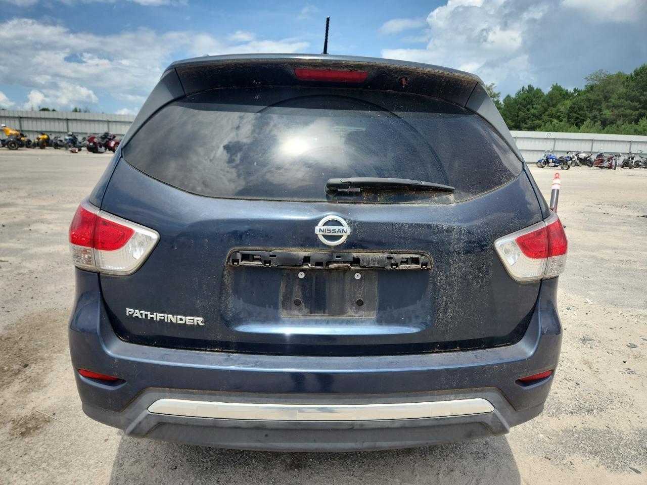 2015 Nissan Pathfinder S - Фото 6