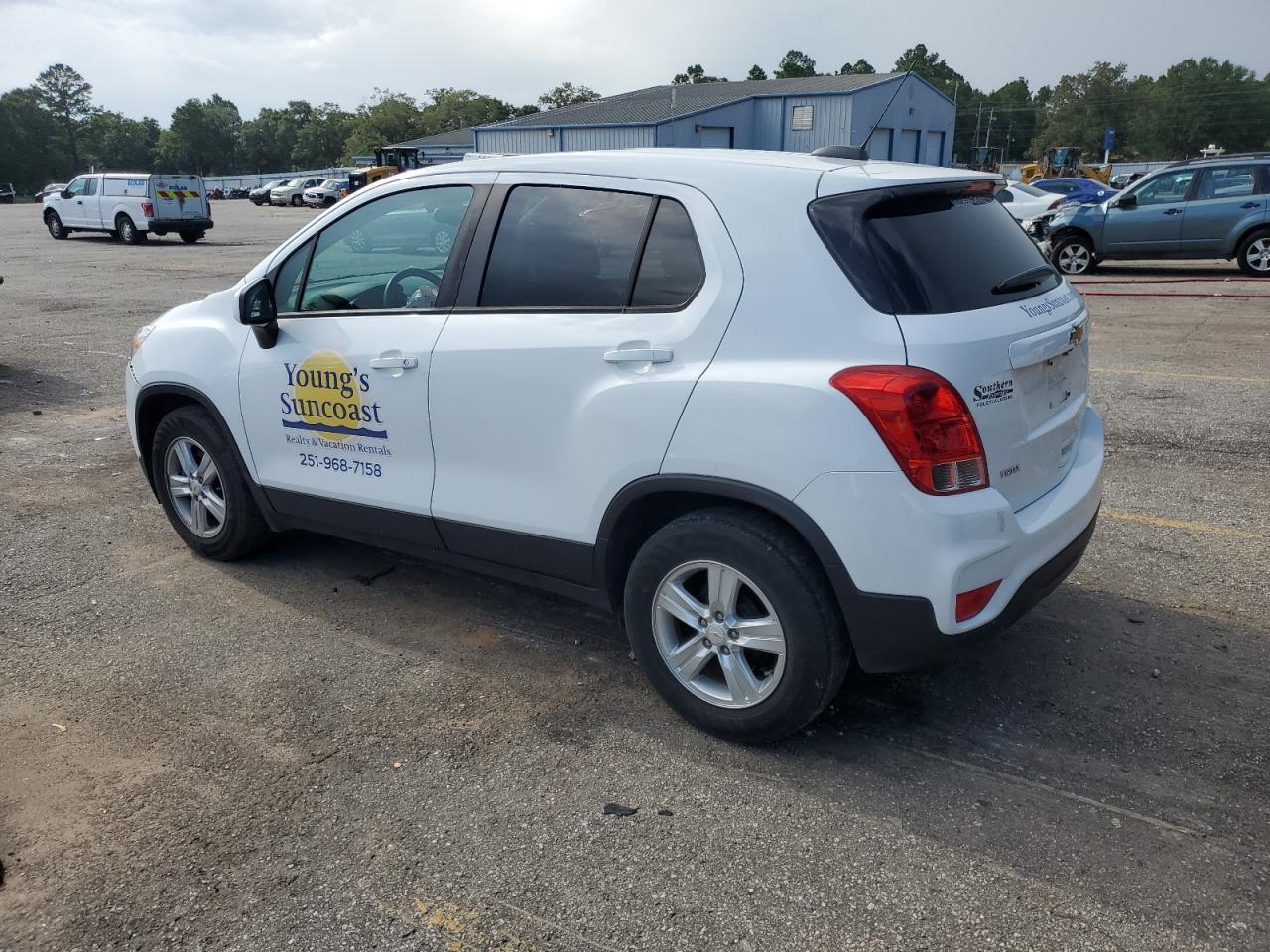 2021 Chevrolet Trax Ls - Фото 2