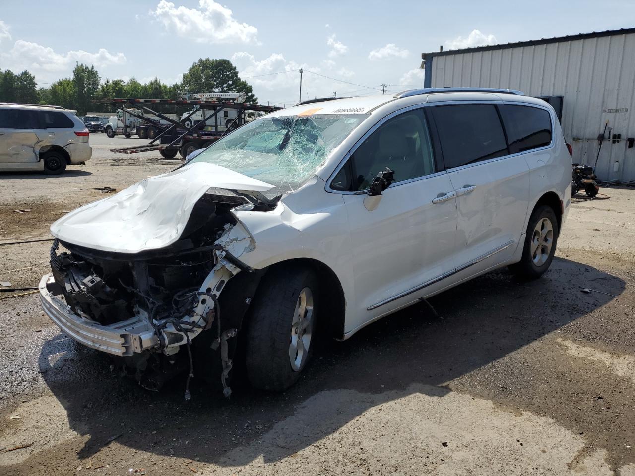 2017 Chrysler Pacifica Touring L Plus