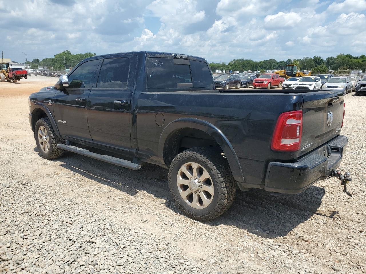 2021 Ram 2500 Laramie - Фото 2