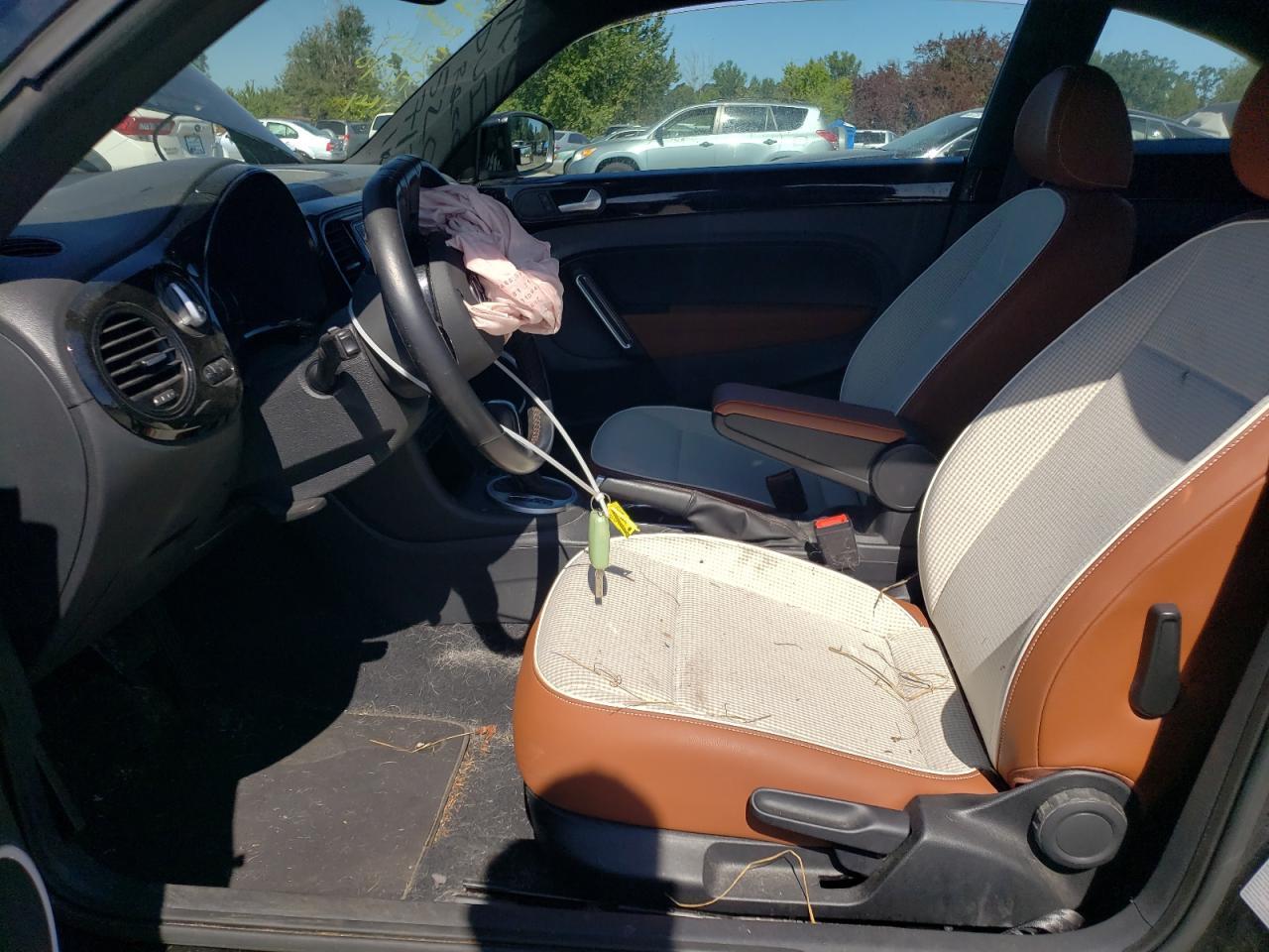 2016 Volkswagen Beetle 1.8T - Фото 7