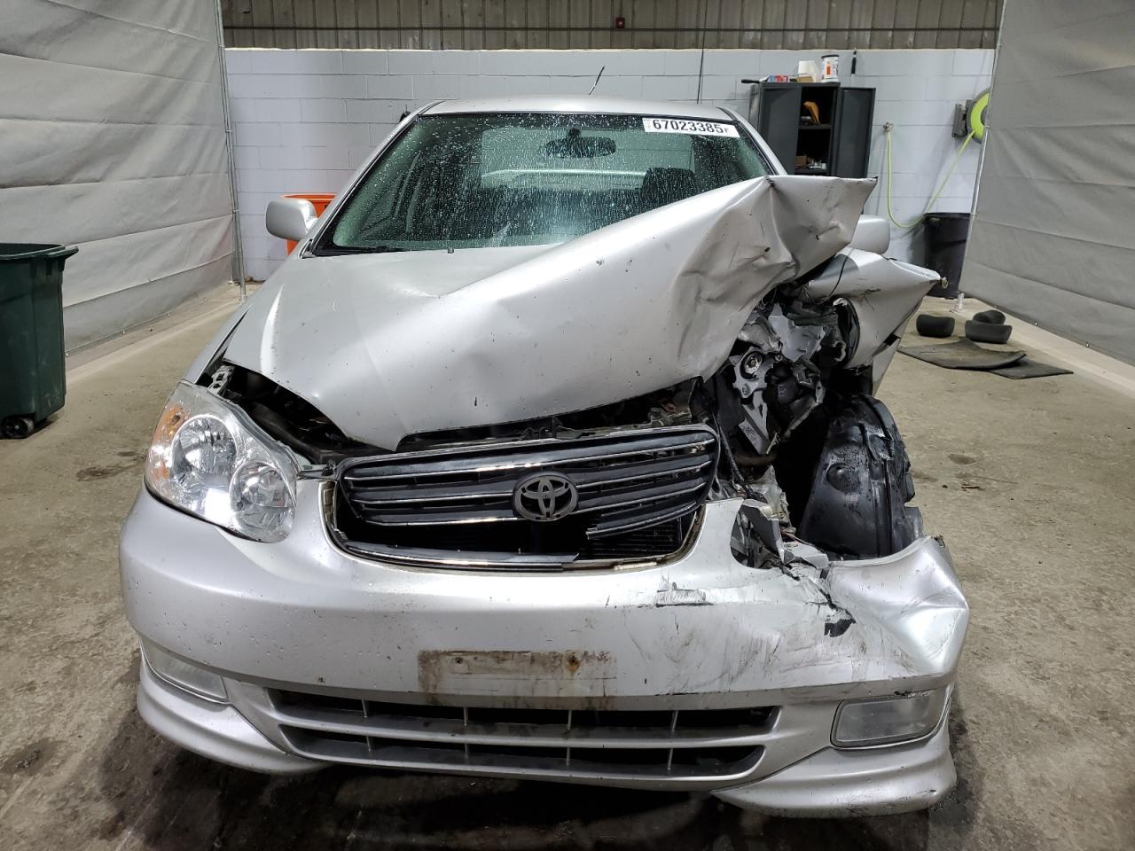 2004 Toyota Corolla Ce - Фото 5