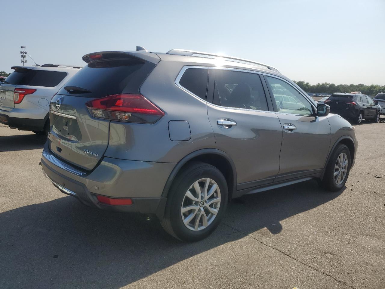 2020 Nissan Rogue S - Фото 3