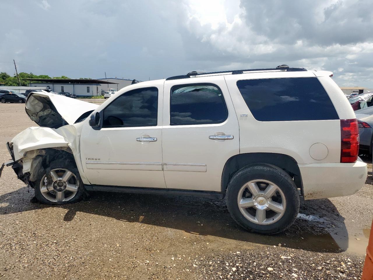 2011 Chevrolet Tahoe C1500 Ltz - Фото 2