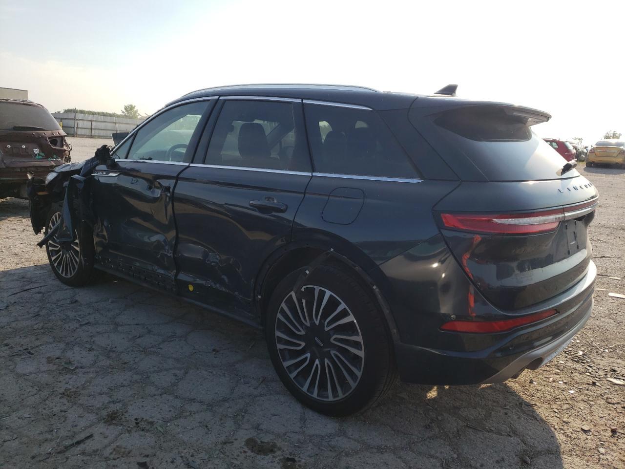 2021 Lincoln Corsair Reserve - Фото 2