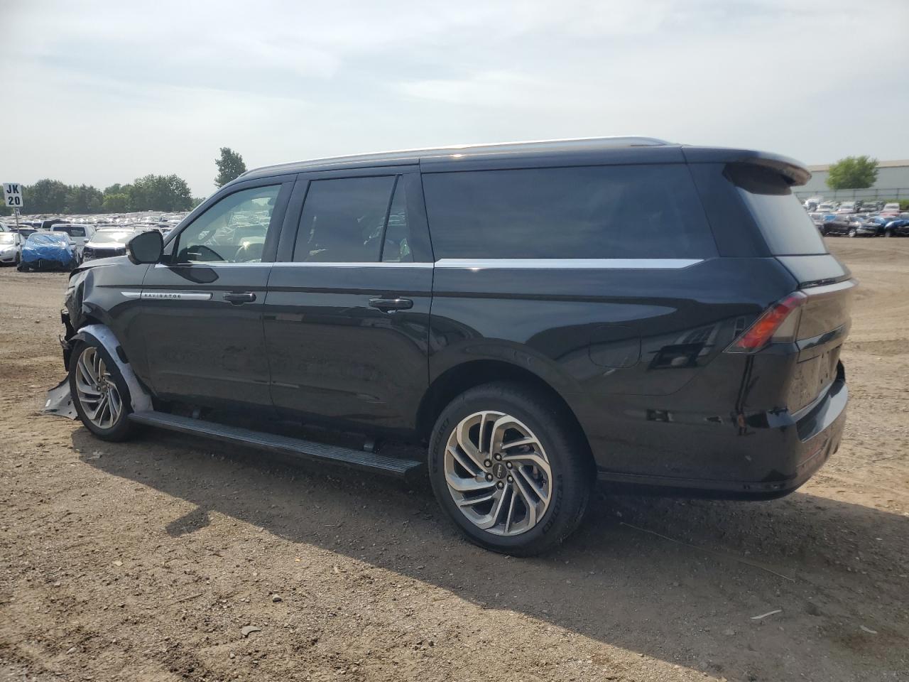 2025 Lincoln Navigator L Reserve - Фото 2
