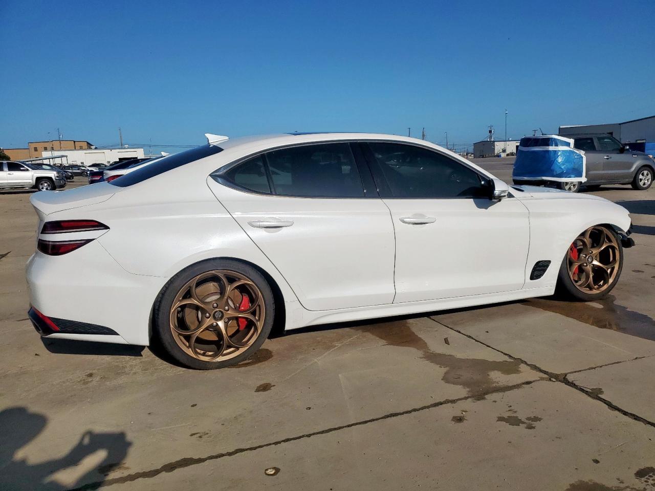 2022 Genesis G70 Base - Фото 3