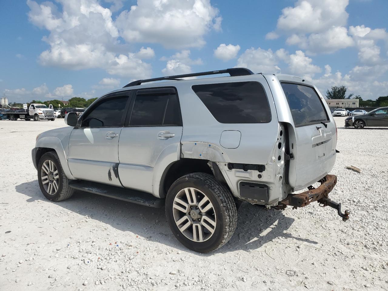 2006 Toyota 4Runner Limited - Image 2