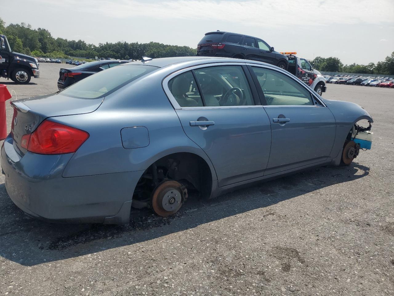 2010 Infiniti G37 - Фото 3