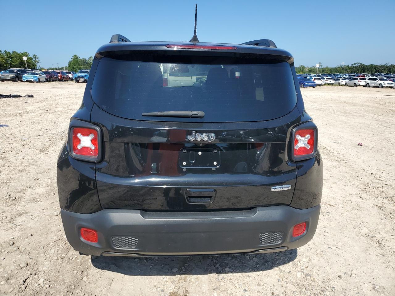 2019 Jeep Renegade Latitude - Image 6