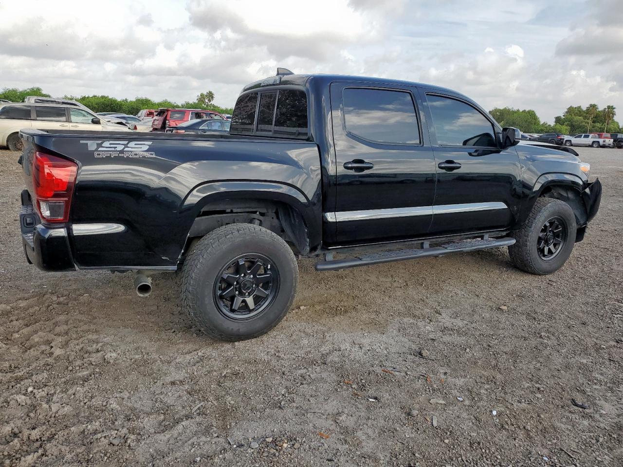 2023 Toyota Tacoma Double Cab - Фото 3