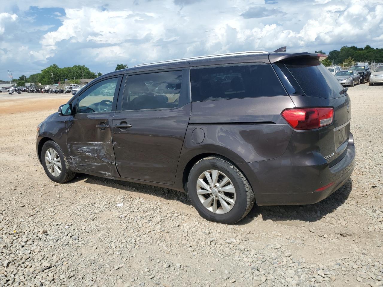 2016 Kia Sedona Lx - Image 2