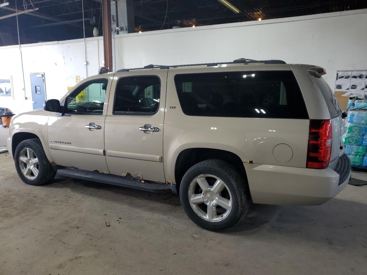 2008 Chevrolet Suburban K1500 Ls - Image 2