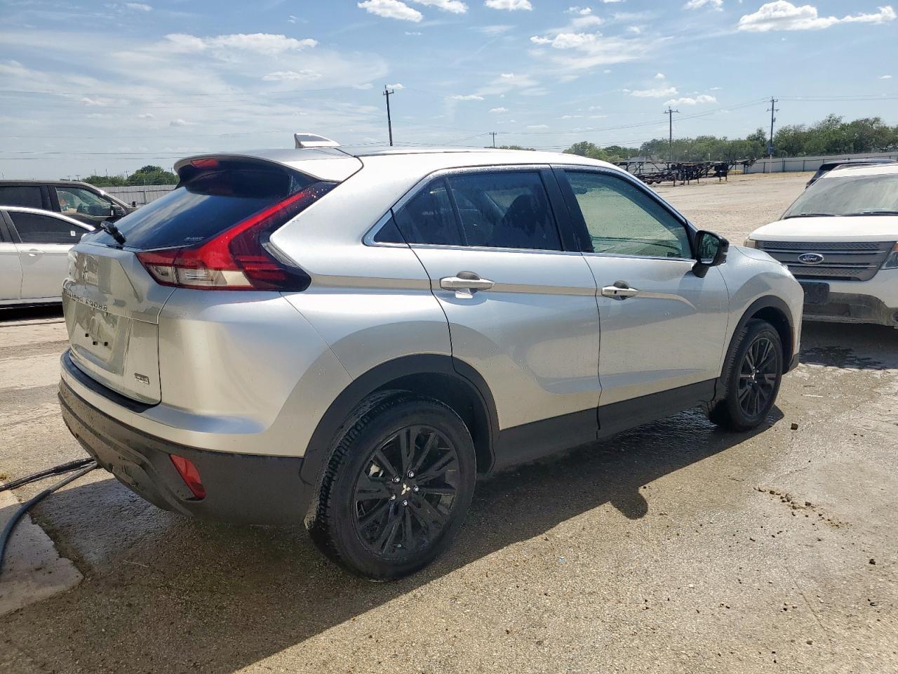 2025 Mitsubishi Eclipse Cross Le - Image 3