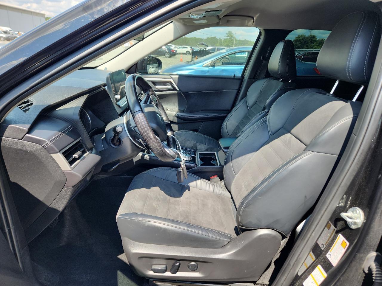 2023 Mitsubishi Outlander Se - Image 7