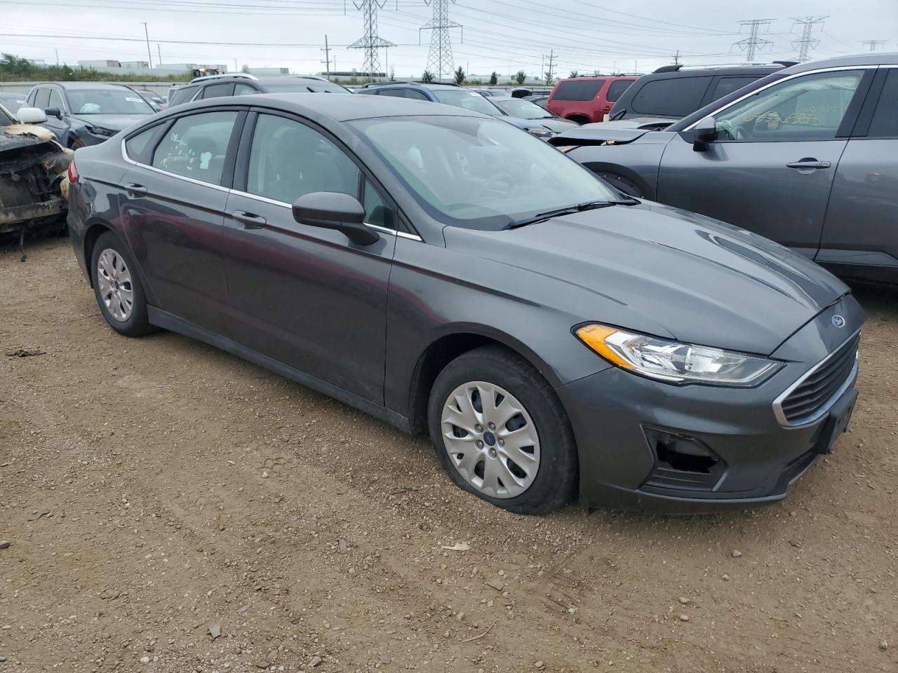 2020 Ford Fusion S - Фото 4