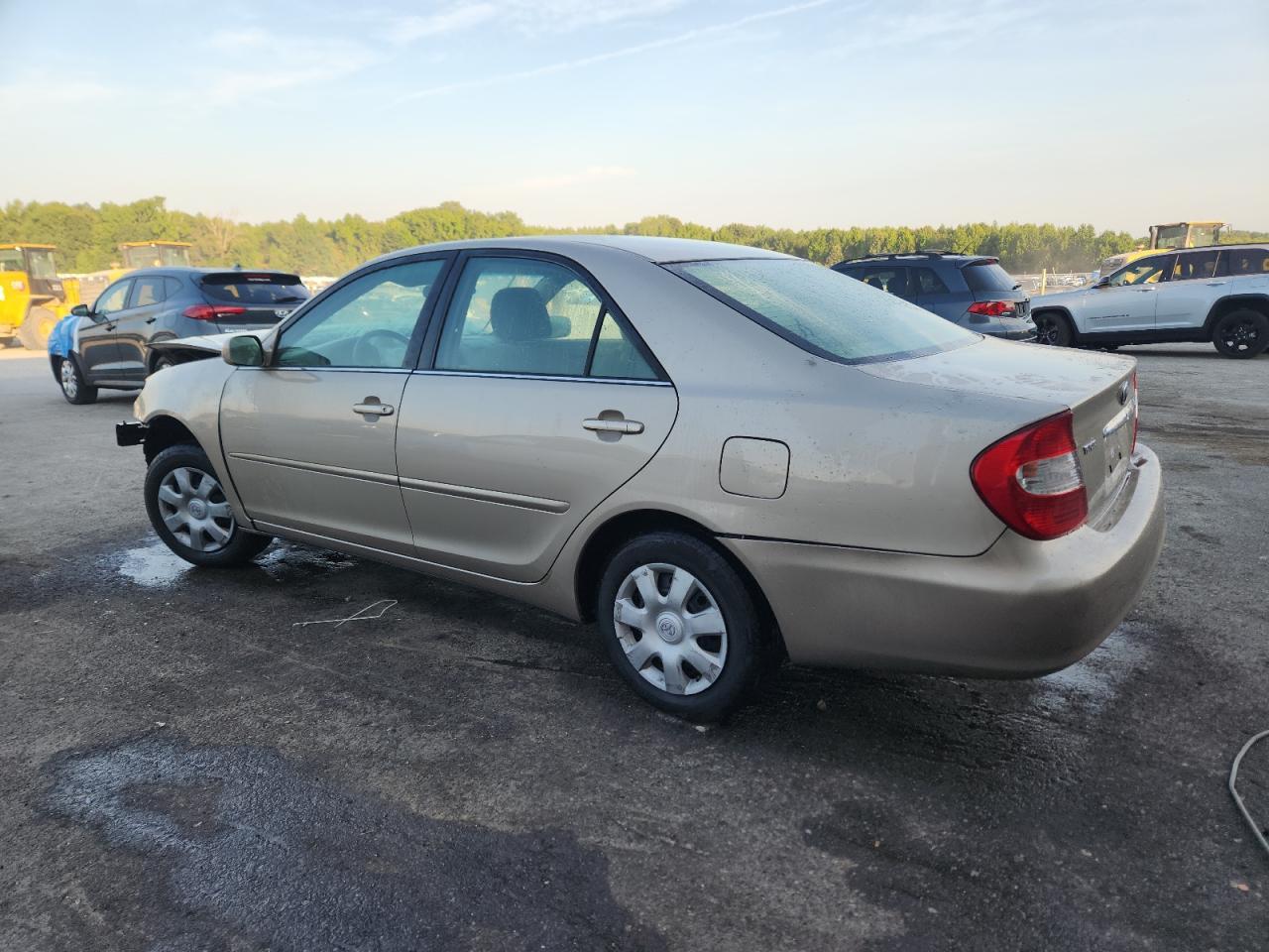 2004 Toyota Camry Le - Фото 2