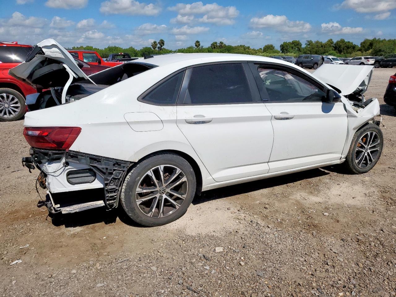 2023 Volkswagen Jetta Sport - Фото 3
