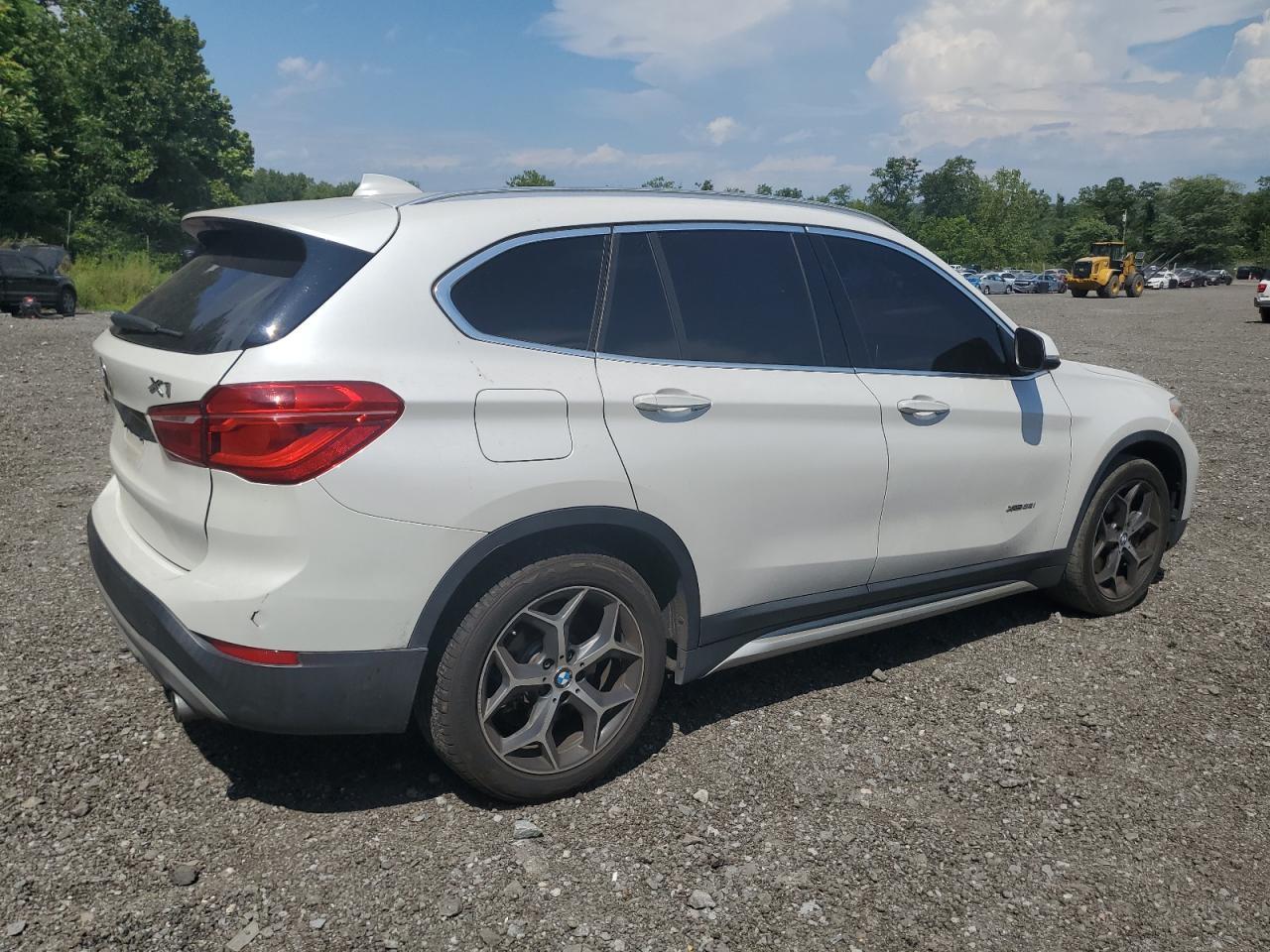 2016 BMW X1 xDrive28I - Image 3