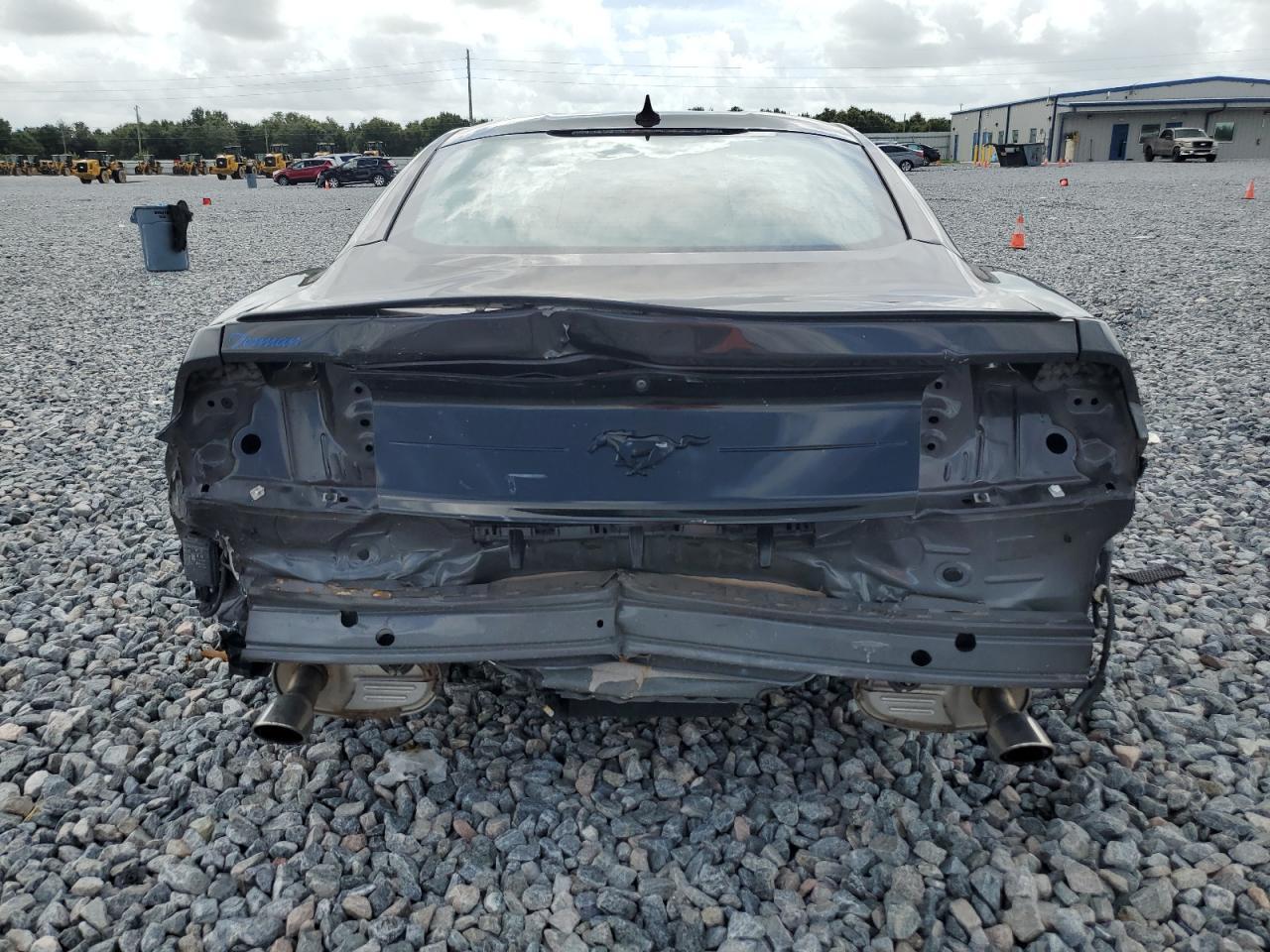 2022 Ford Mustang - Фото 6