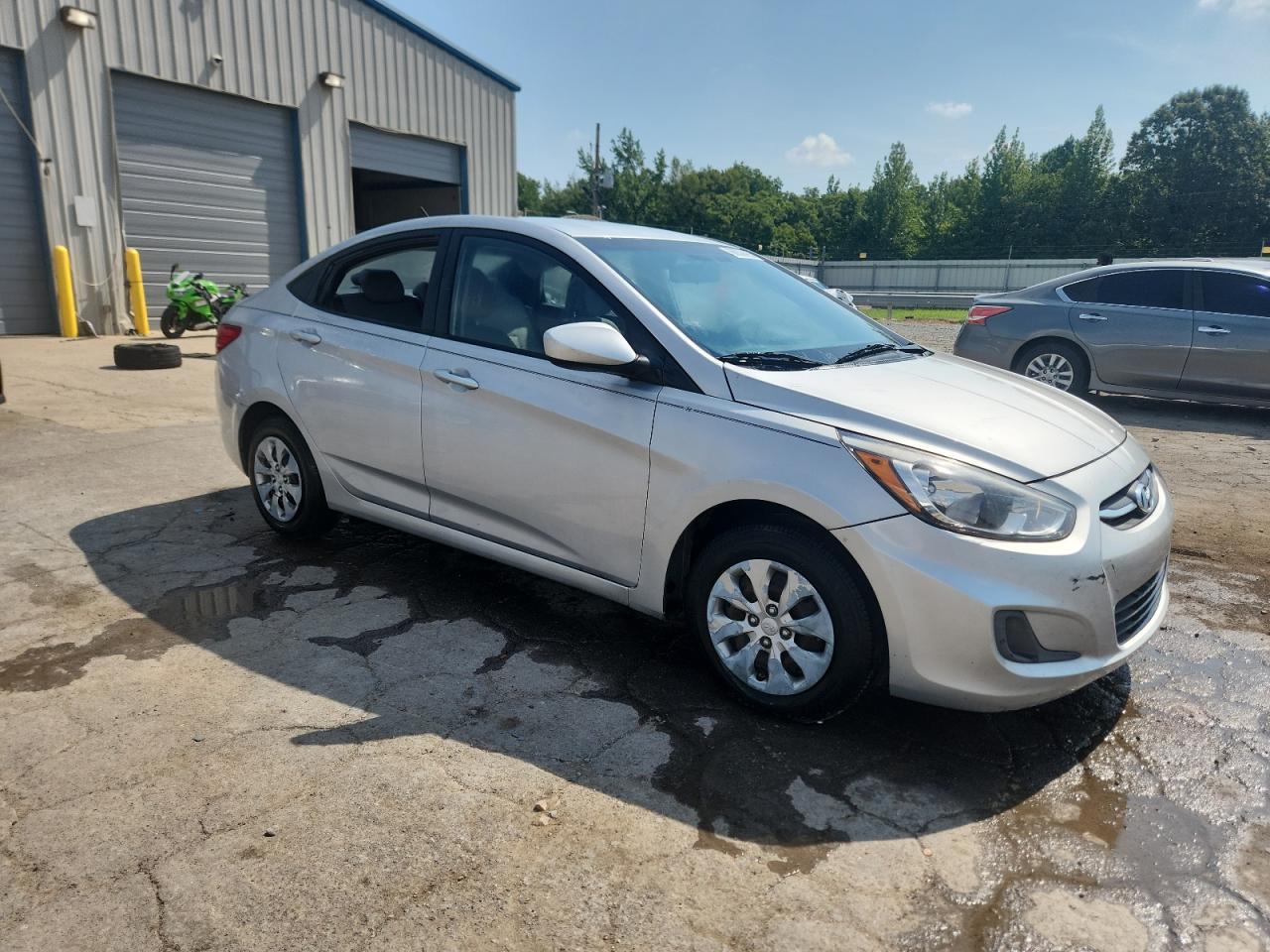 2016 Hyundai Accent Se - Фото 4