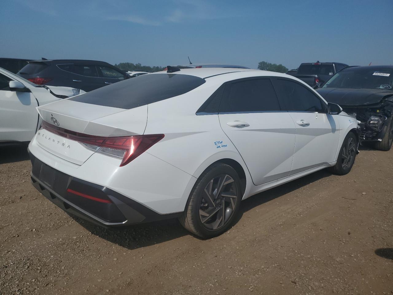 2025 Hyundai Elantra Sel - Фото 3