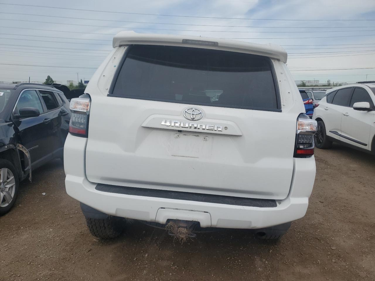 2016 Toyota 4Runner Sr5/Sr5 Premium - Image 6