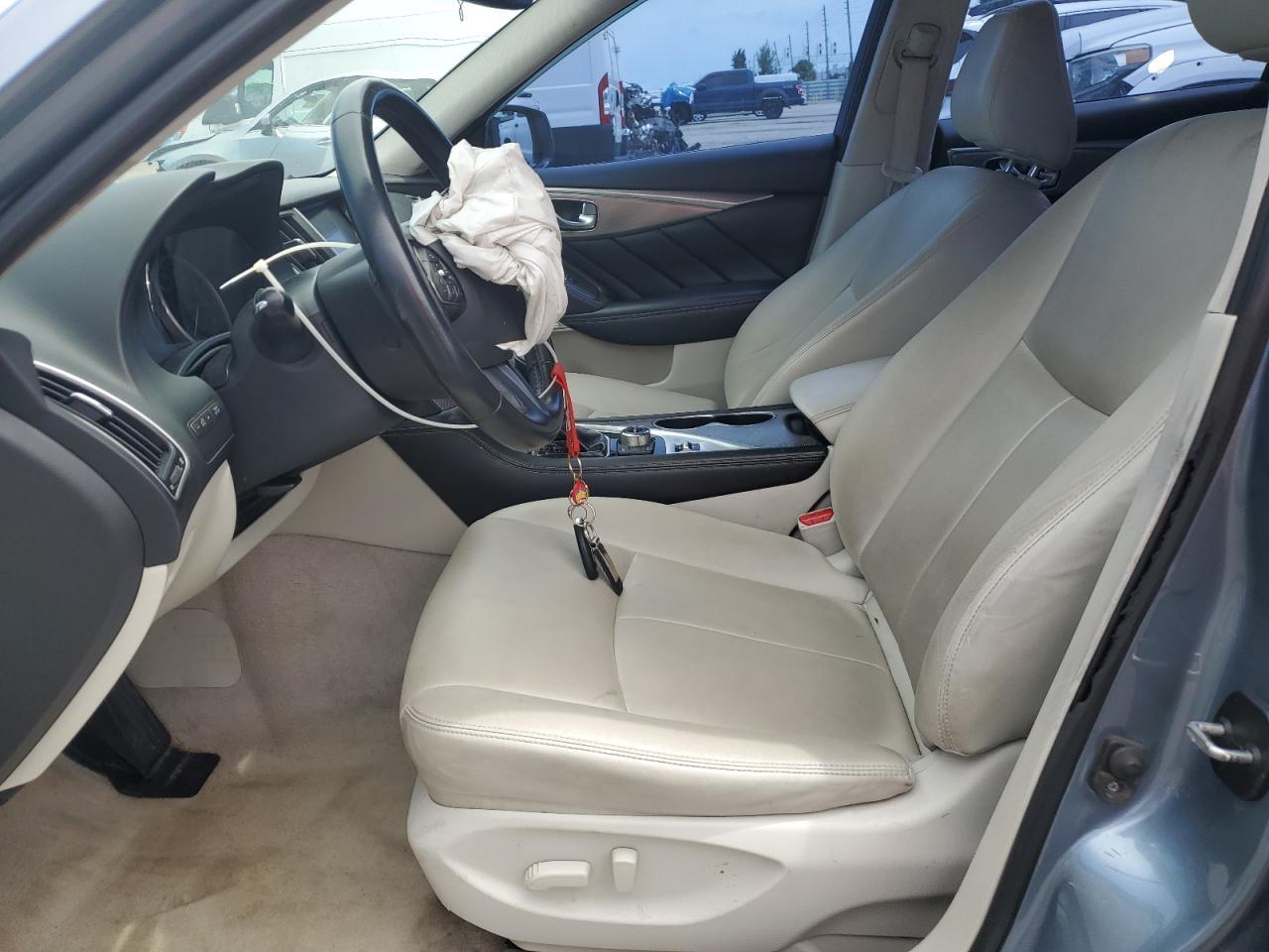 2017 Infiniti Q50 Premium - Image 7