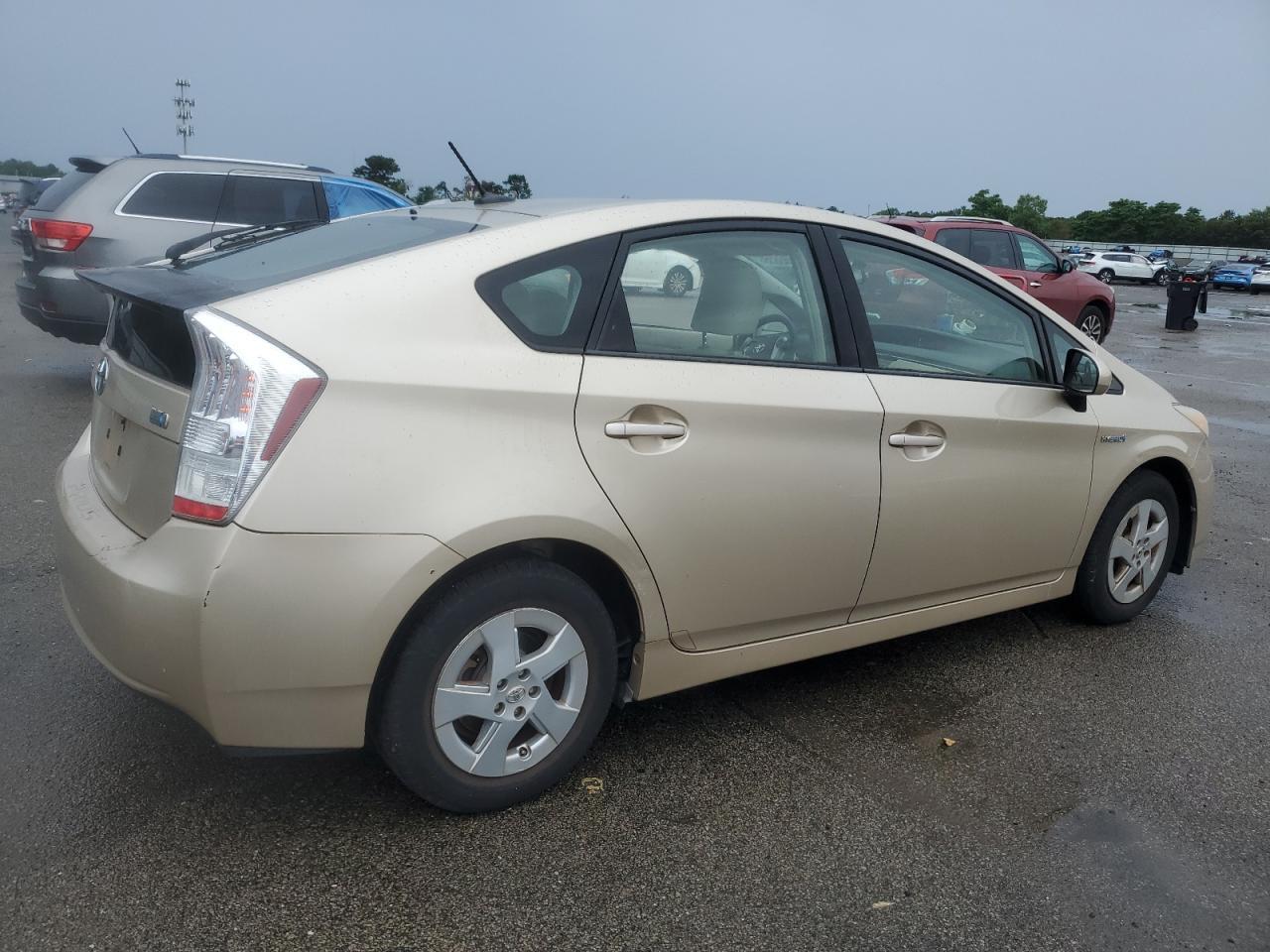 2010 Toyota Prius - Фото 3